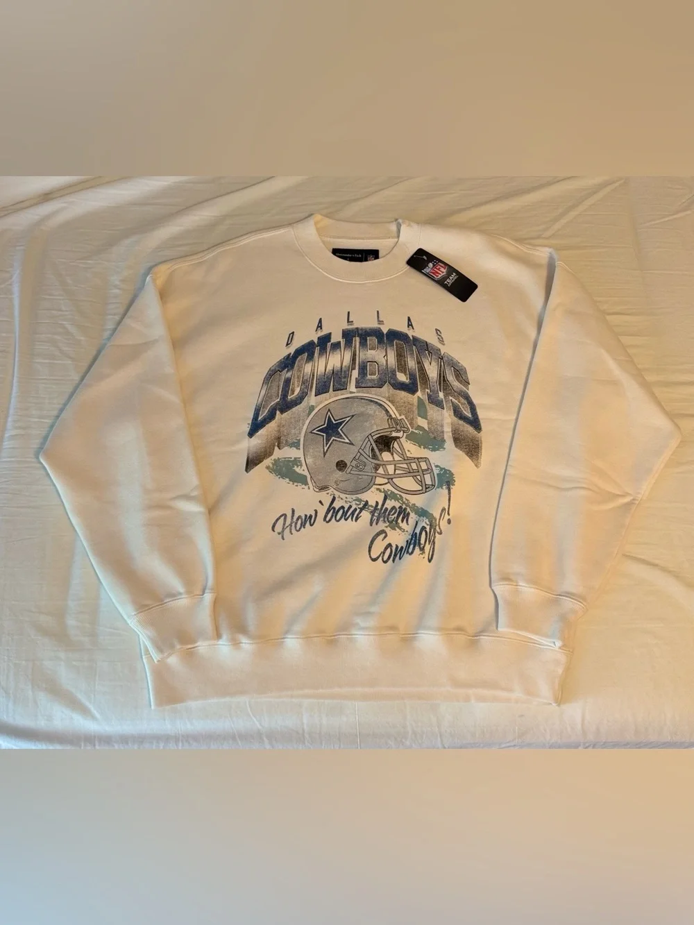 Abercrombie and Fitch Dallas Cowboys Crewneck - Picture 1 of 3